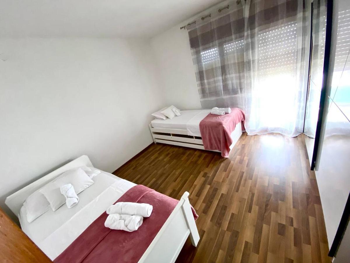 Dama Apartman Kaštela Kültér fotó