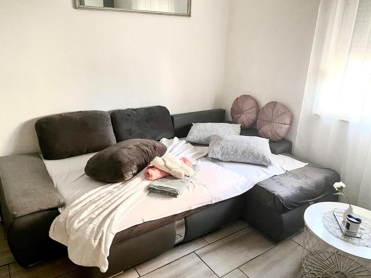 Dama Apartman Kaštela Kültér fotó